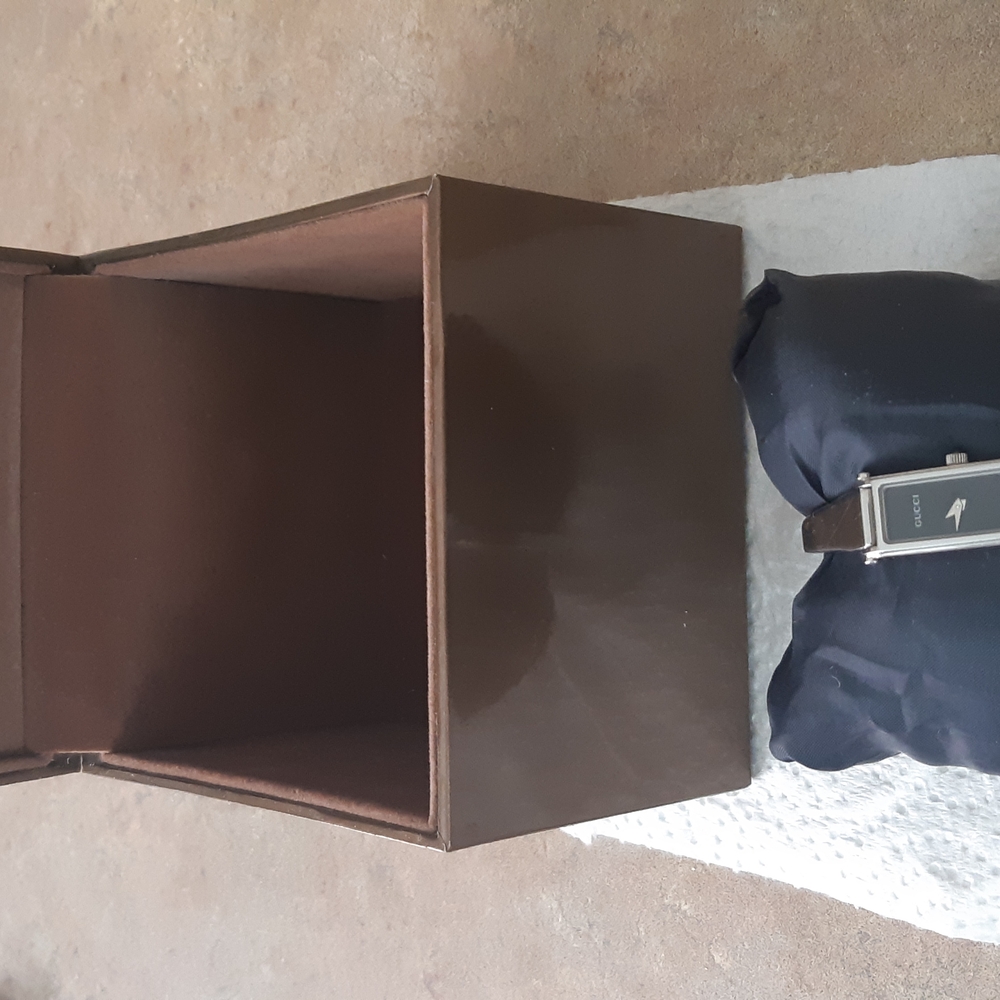 Gucci Watch Bungle, Brown Watch Box